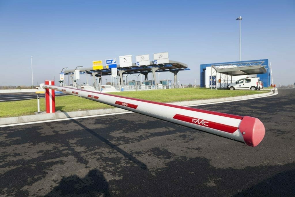 FAAC B680H BARRIER | 24V Car Parking Automatic Barrier Up to 8.3m at airport security